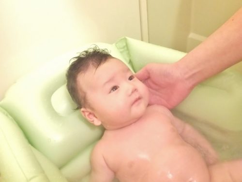 赤ちゃん　入浴
